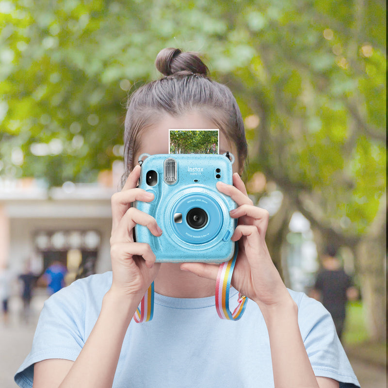 take photos with fujifilm instax mini 11